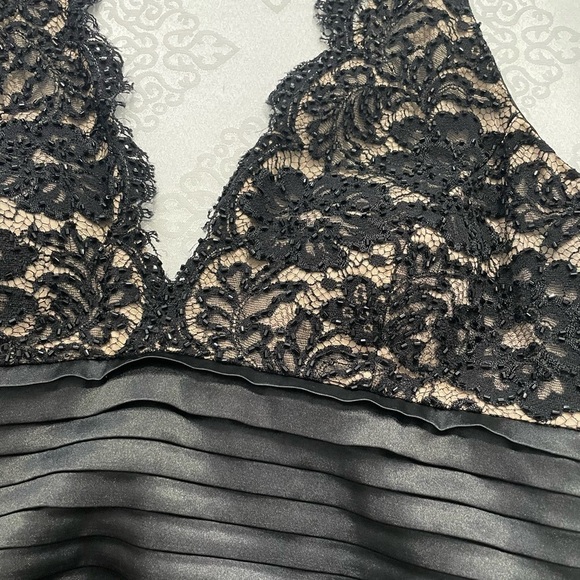 JS Boutique women’s Halter dress black Lace / champagne Chiffon beading. Size 4 - Picture 5 of 6